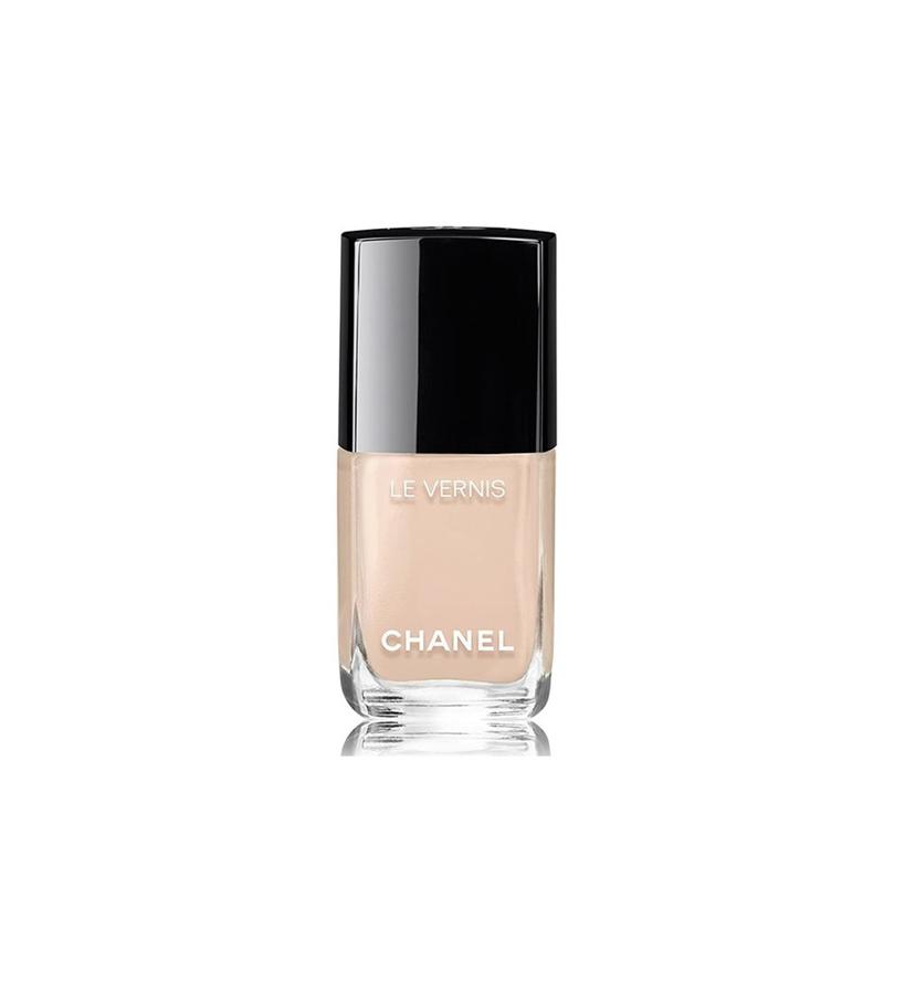 Esmalte de uñas para una entrevista de trabajo exitosa