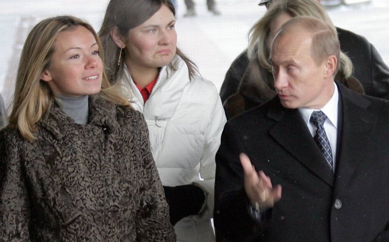 Hija de Putin prueba vacuna rusa contra la COVID-19