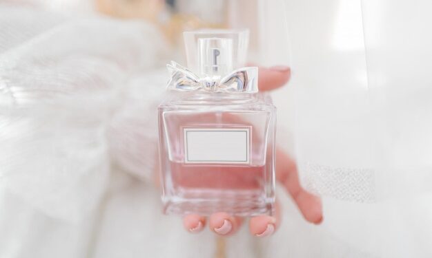Estos son los 10 perfumes más populares: creerás lo rico que huelen! | Mujer