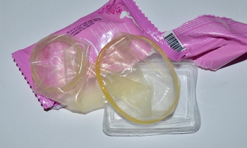 ¿Qué es el condón femenino y cómo debo usarlo?