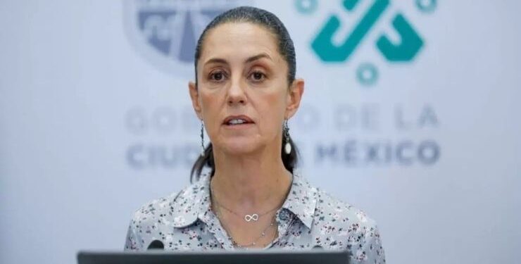 ¿Eso es feminismo?: Claudia Sheinbaum condena violencia contra mujeres policías