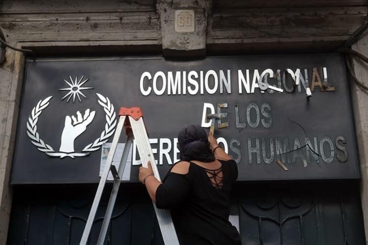 Feministas nombran Casa de refugio ni una menos México a la CNDH