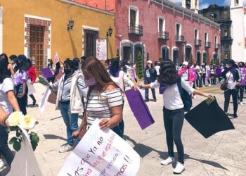 Mujeres protestan en Huamantla por el feminicidio de Amalia