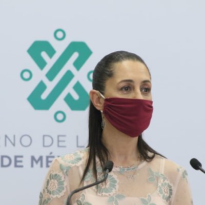 ¿Eso es feminismo?: Claudia Sheinbaum condena violencia contra mujeres policías