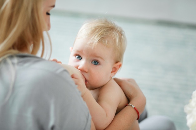 Beneficios de amamantar a tu bebé que seguro no conocías