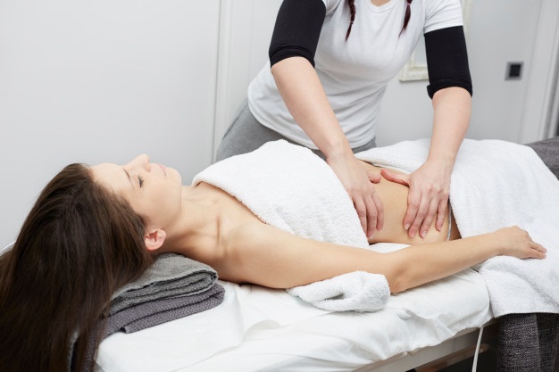 ¿Cuáles son los beneficios de un masaje reductor?