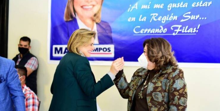 Maru Campos visita Hidalgo del Parral; es respaldada en más de 20 municipios