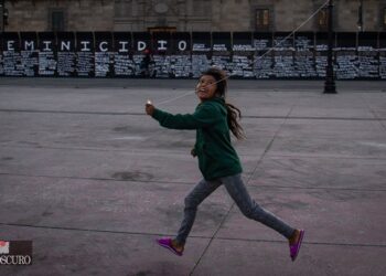 Andrea Murcia, autora de la foto viral de la niña en ‘muro de la paz’