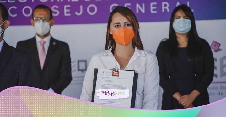 Bety León se registra como candidata a gobernadora de Querétaro