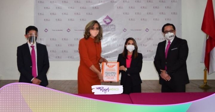 Eréndira Jiménez se registra como candidata a gobernadora de Tlaxcala