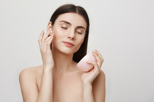 ¿Cómo cuidar la piel de tu rostro en primavera?