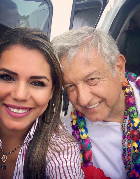 Evelyn fiel seguidora de López Obrador