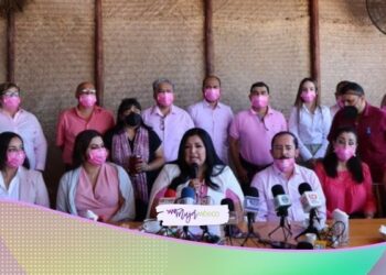 Rosa Elena Millán presenta a candidatos de Fuerza por México en Sinaloa