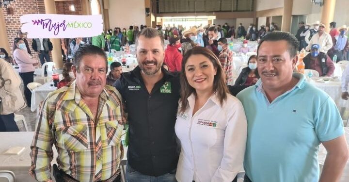 Fatima Cruz, candidata a diputada federal del Distrito 02, recorre Chignahuapan