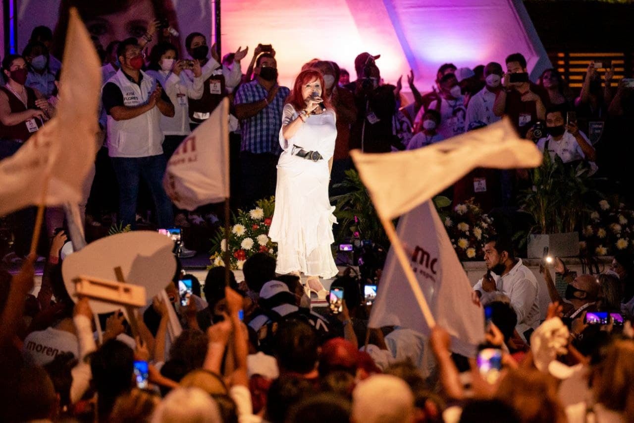 Layda Sansores cierra campaña en Campeche
