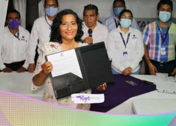 Abelina López recibe constancia de mayoría como alcaldesa de Acapulco