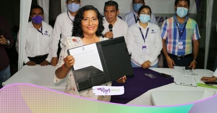 Abelina López recibe constancia de mayoría como alcaldesa de Acapulco