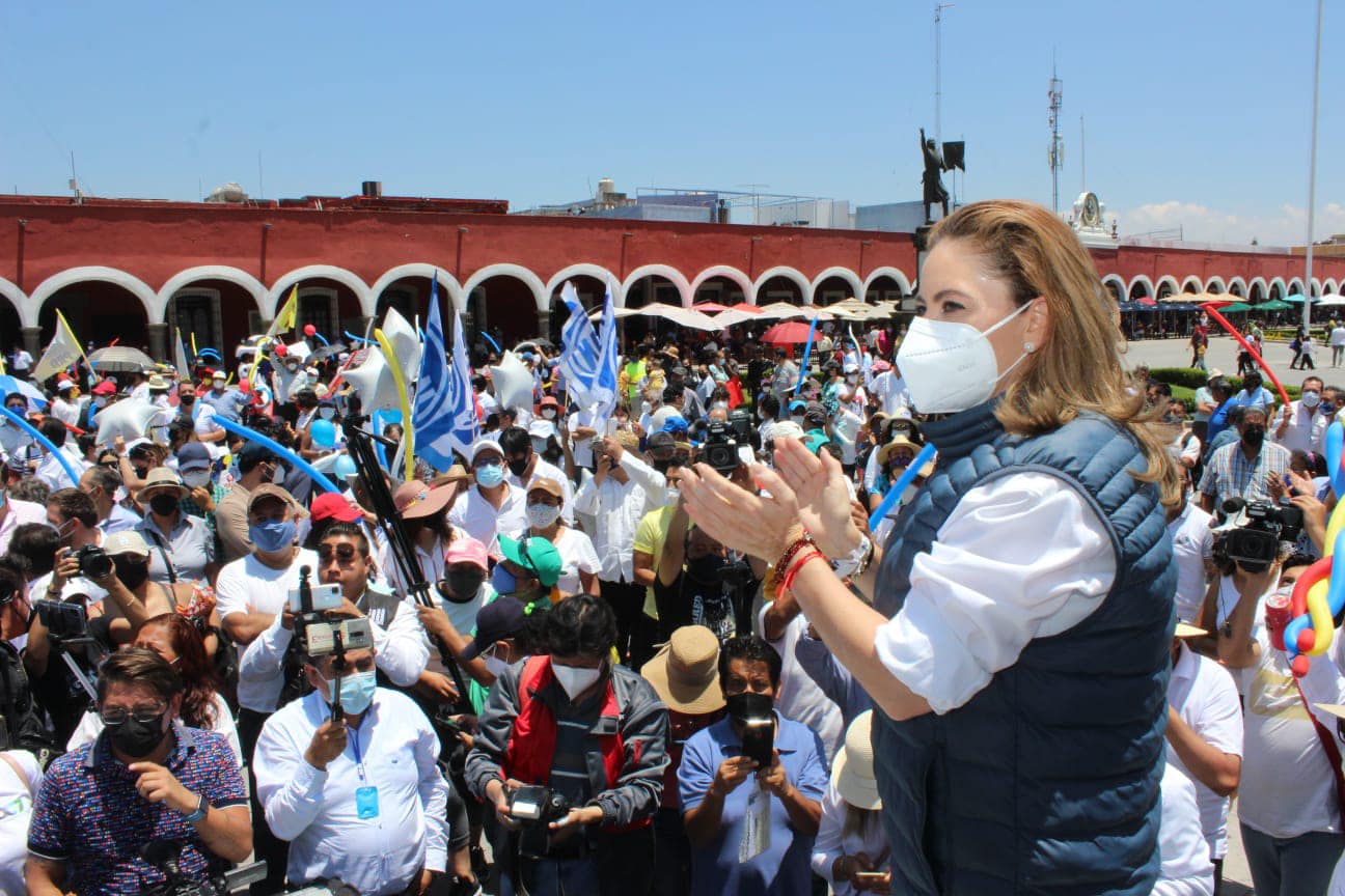 Paola Angon celebra triunfo