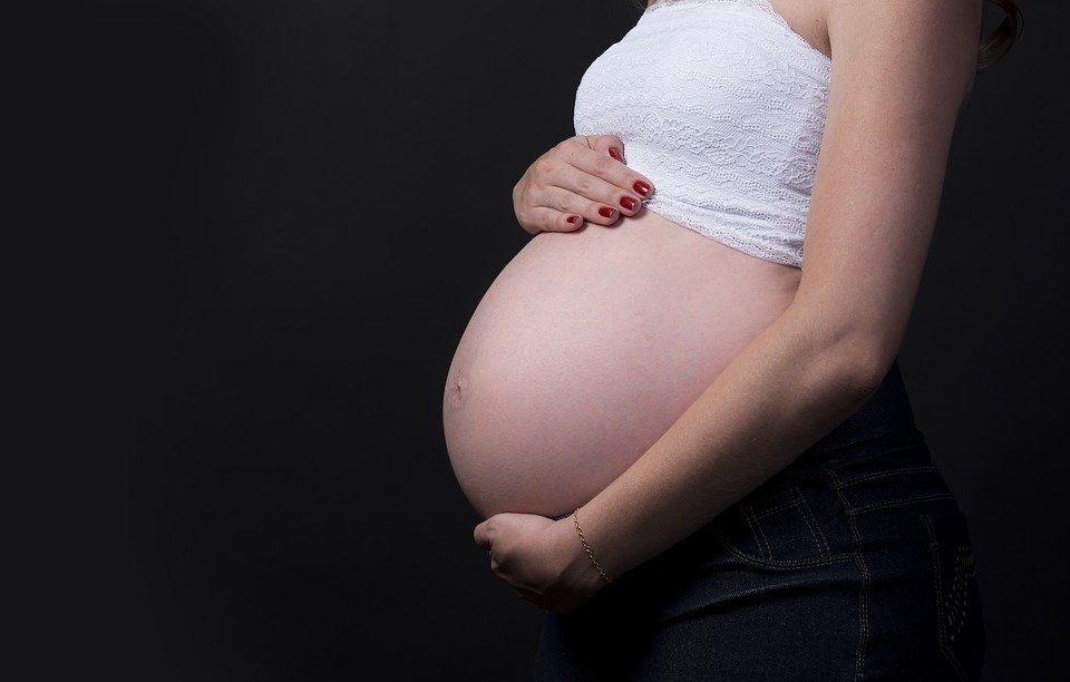 ¿Qué significa soñar que tu hija está embarazada?
