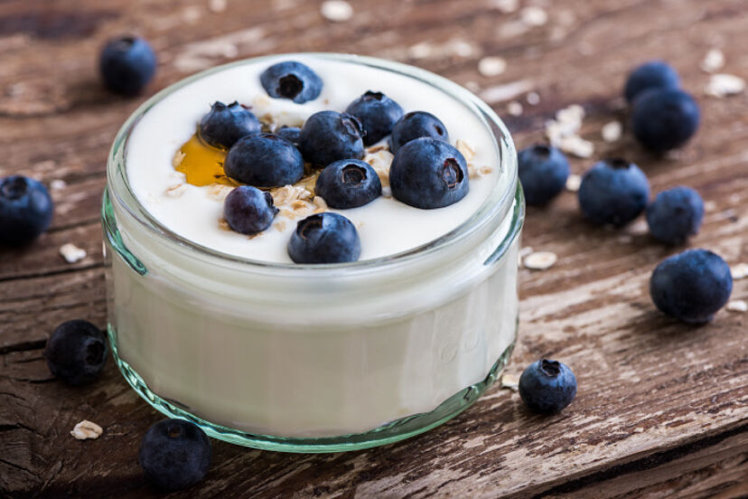 Yogur griego. Beneficios y propiedades que no conocías