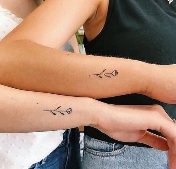 Ideas de tatuajes para madre e hija en rosas