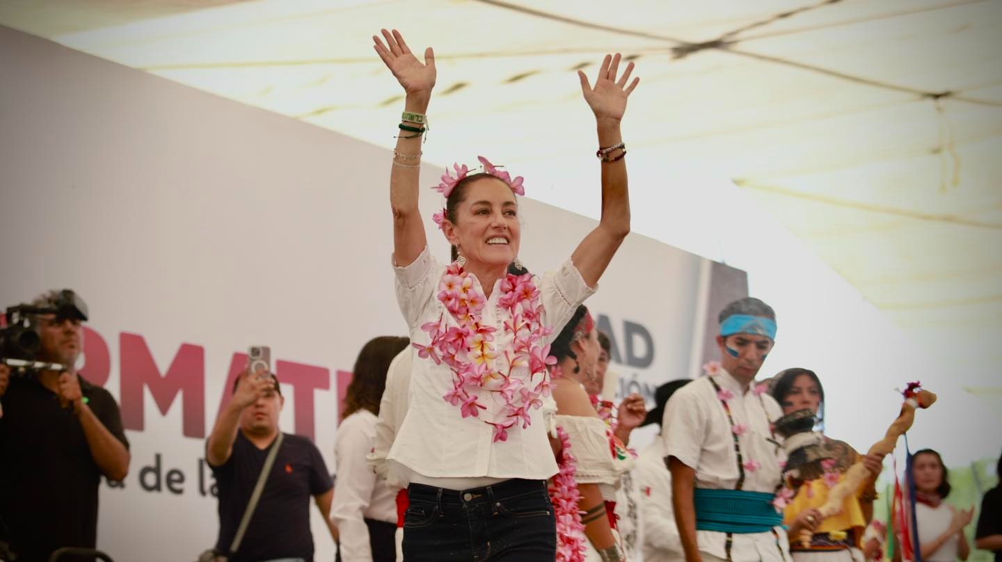 Dulce Silva presente en asamblea de Claudia Sheinbaum