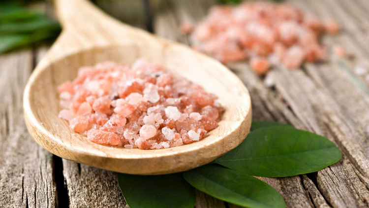 Ventajas y desventajas de la sal rosa del Himalaya