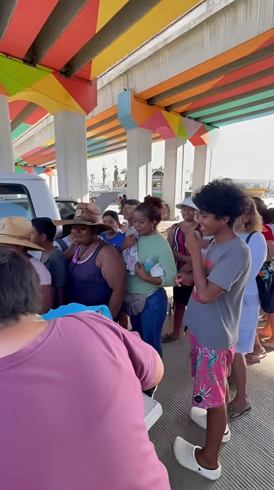 Guerrerences agradecen apoyo de Dulce Silva