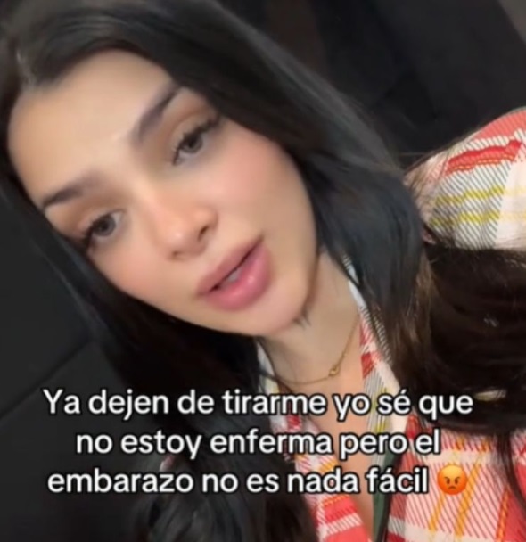 Karely Ruiz habla de su live navideño