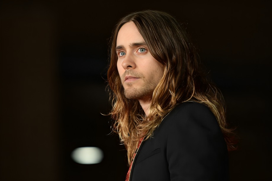 Acusan a Jared Leto conducta sexual inapropiada