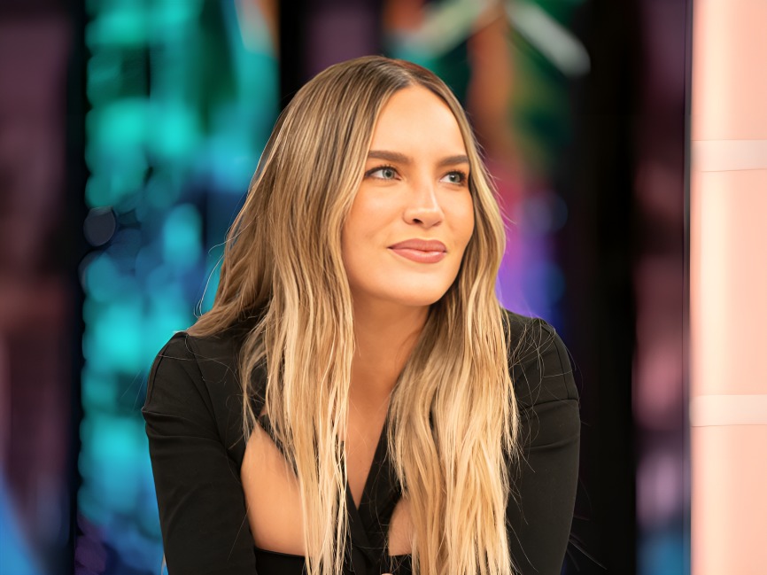 Belinda estrena Heterocromía con ddedicatoria