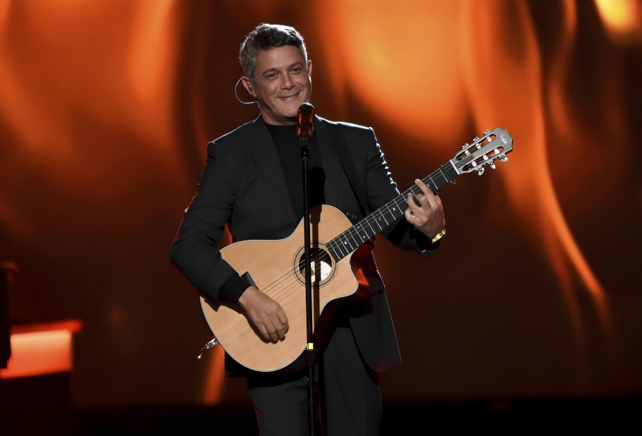 Fan acusa a Alejandro Sanz de manpulación