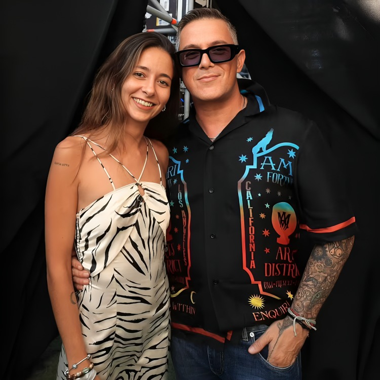 Joven revela que tuvo relación con Alejandro Sanz cuando ella tenía 18 años