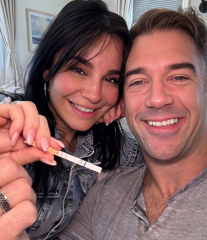 Martha Higareda y Lewis Howes esperan su primer bebé
