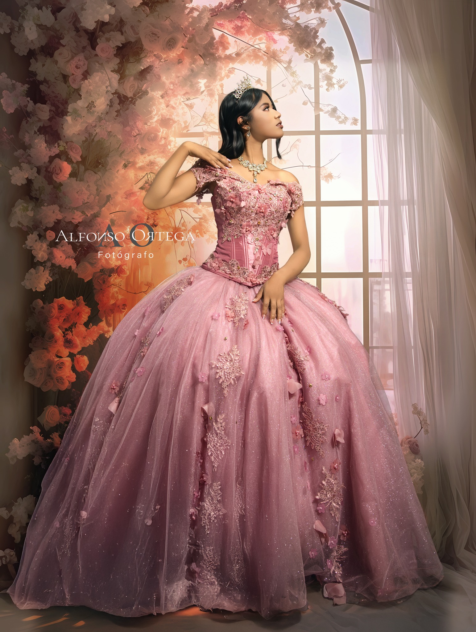 San Luis Potosí. Quinceañera recibe terreno como regalo