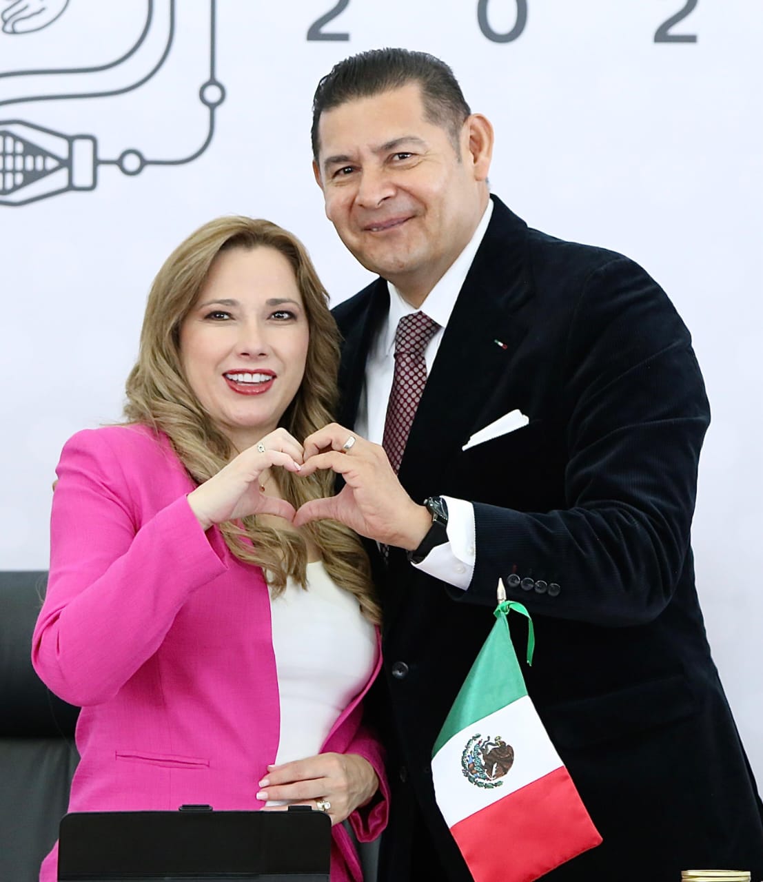 Alejandro Armenta y Ceci Arellano