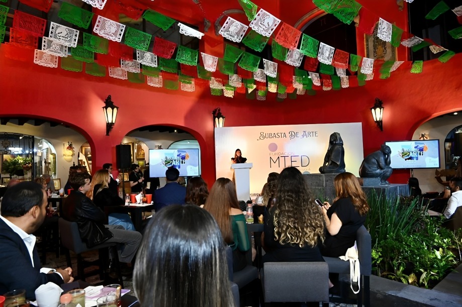 Fundación María Teresa Ealy Díaz celebra subasta a favor de las mujeres