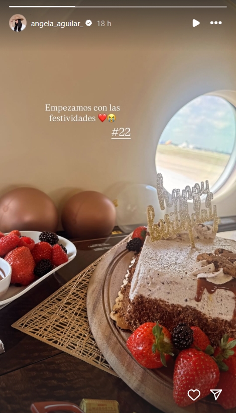 Ángela Aguilar presume su primer regalo de cumpleaños