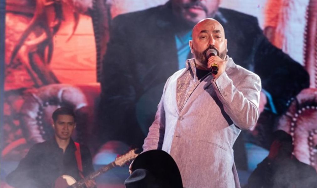 Lupillo Rivera amenaza a Belinda con material delicado
