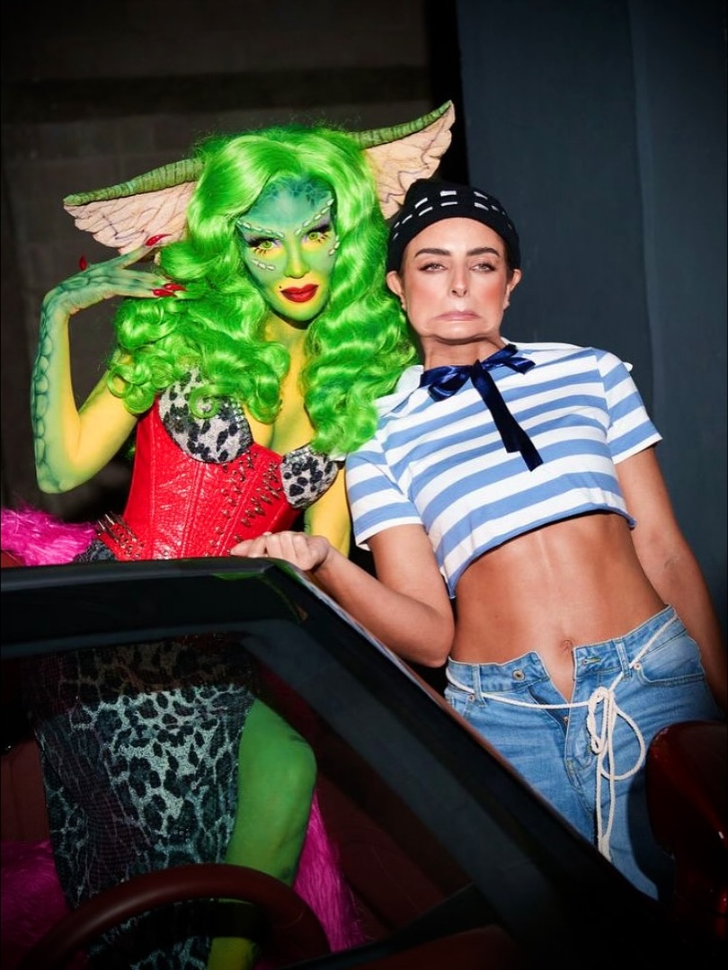 Aislinn Derbez causa sensación tras disfrazarse de Aarón Abasolo