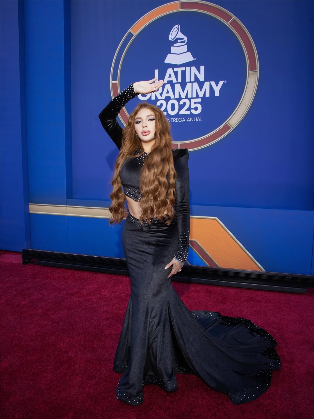 Bellakath reaparece con nuevo look en los Latin Grammy 2025