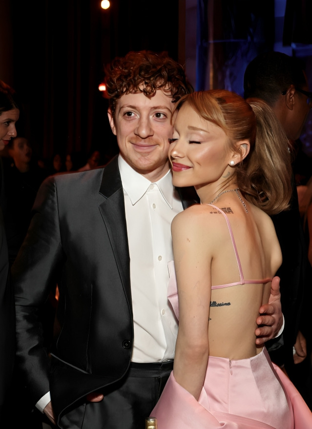 ¿Ariana Grande rompió un matrimonio como Ángela Aguilar?