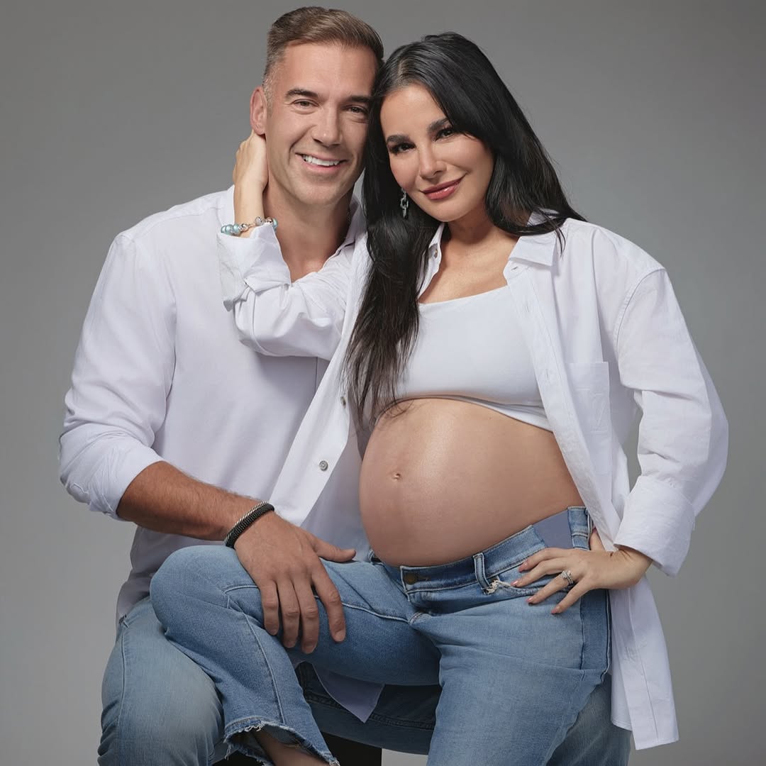 Martha Higareda anuncia el nacimiento de sus gemelas