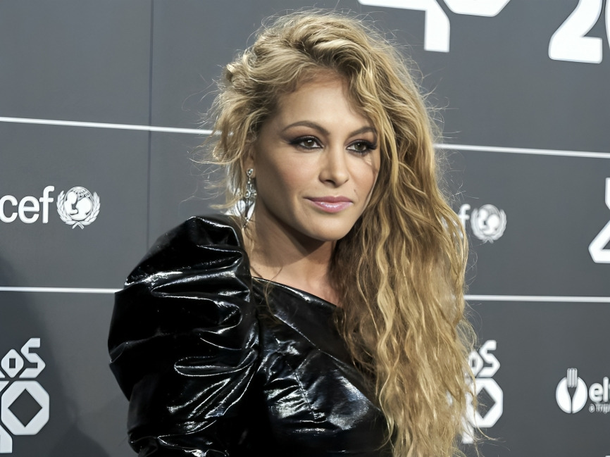 Paulina Rubio habría sido desalojada de su casa en Miami