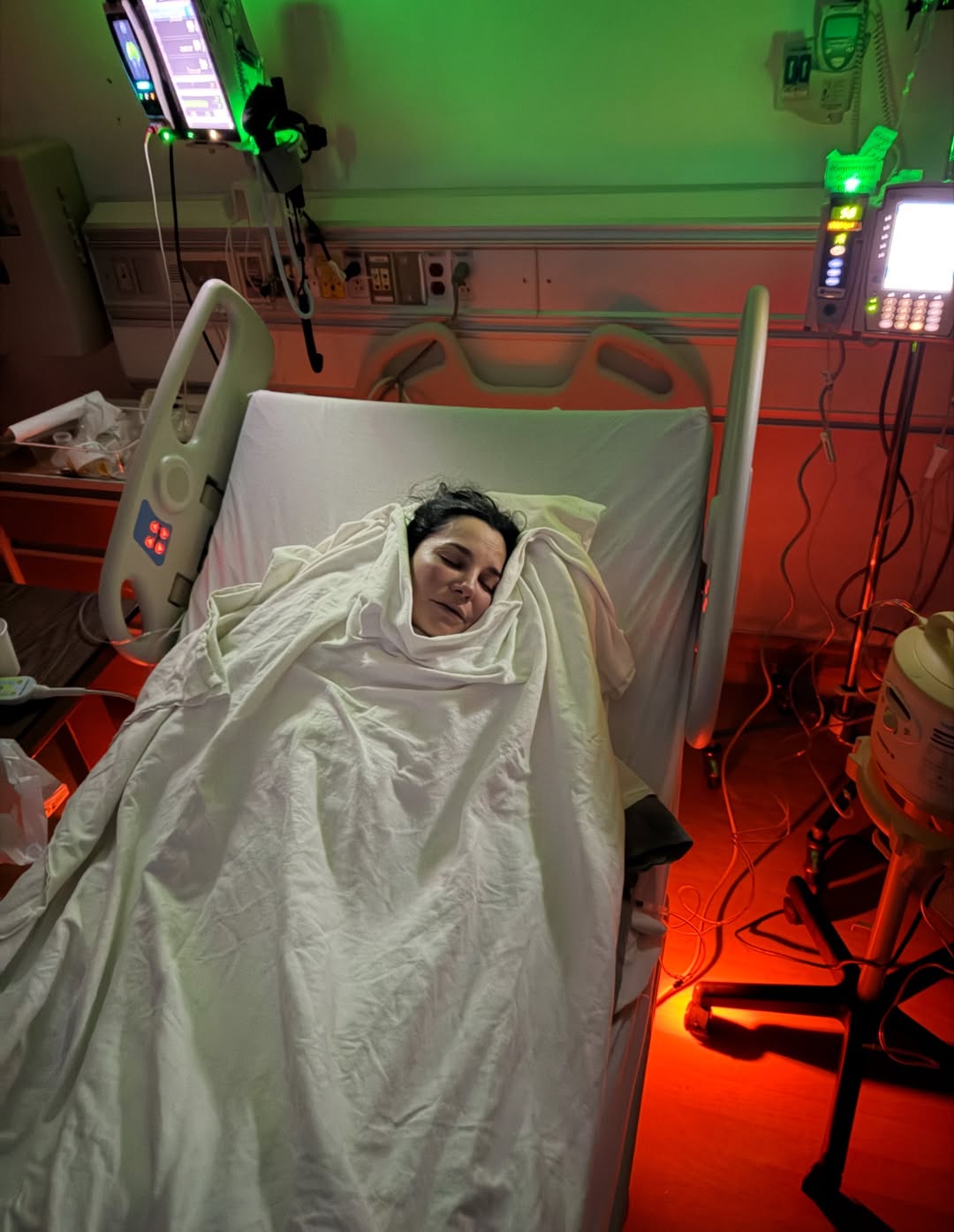 Martha Higareda revela que tuvo complicaciones en el parto