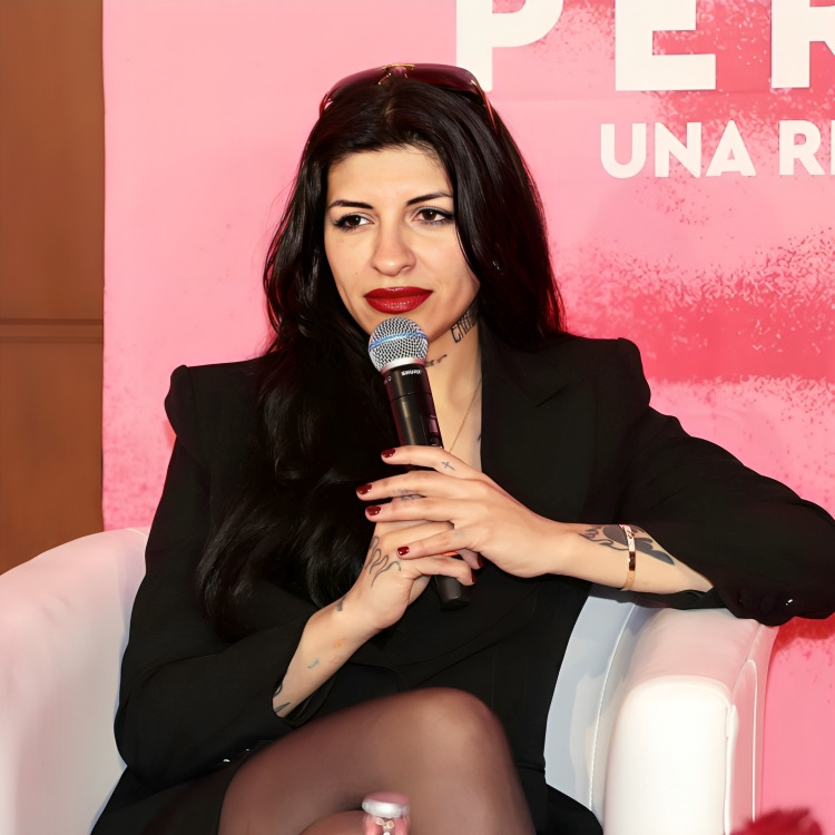 Cazzu responde a Rauw Alejandro por canción a Nodal
