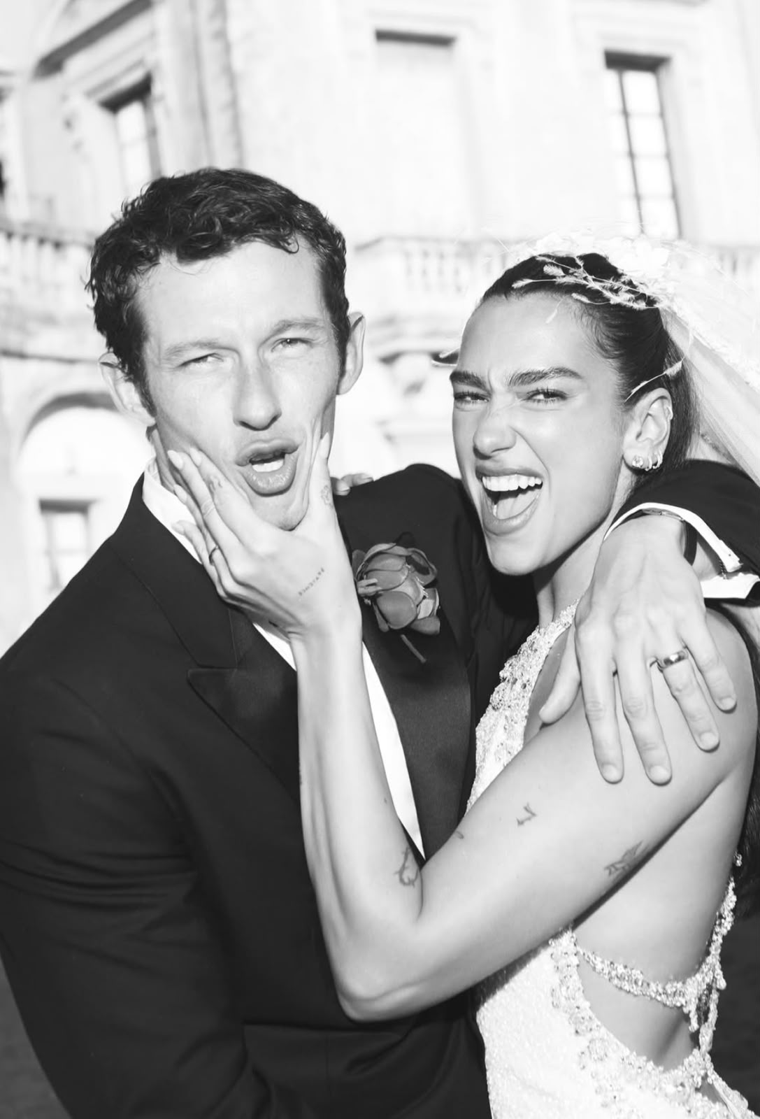 Dua Lipa deja ver detalles exclusivos de su boda con el actor Callum Turner.