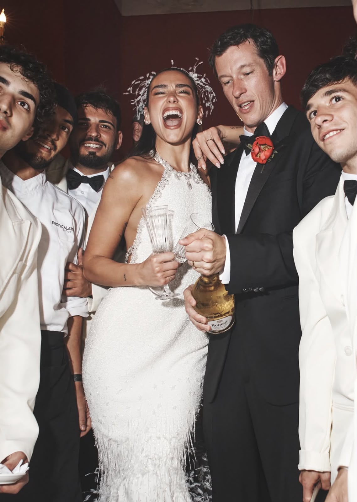 Dua Lipa y Callum Turner celebran una boda de tres días en Palermo.